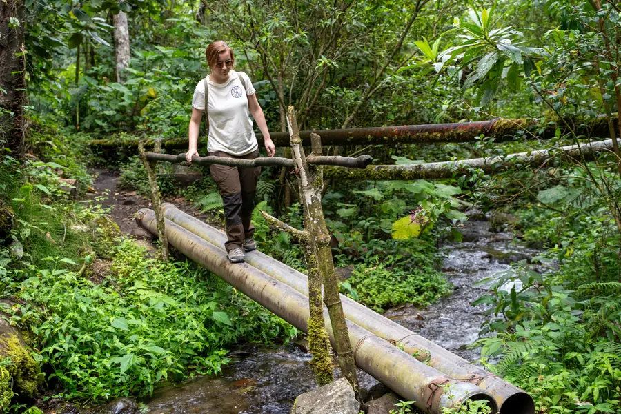Über die alte Wasserleitung, der der Weg seinen Namen verdankt