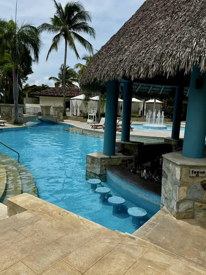 Leerer Resortpool