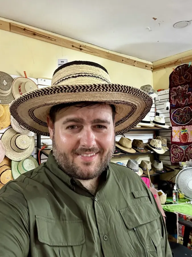 Im Hutgeschäft in El Valle