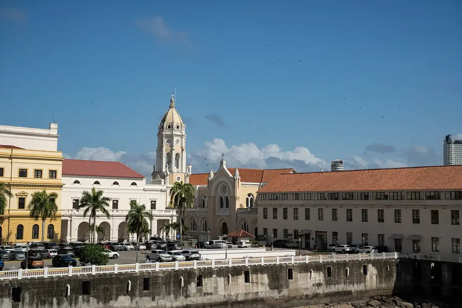 Casco Viejo vom Wasser aus